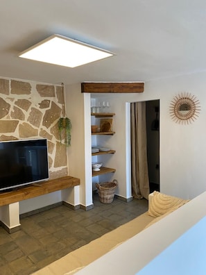 Interior - Near the Caminito del Rey, Malaga, Marbella and Ronda, hiking and pool (Pizarra)