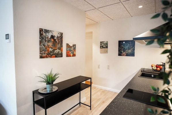 المنشأة من الداخل