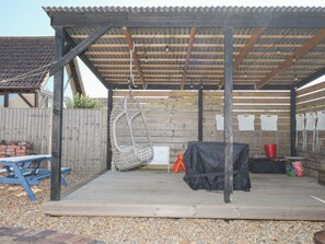 Property grounds - Harbour Road Quirky Beach Railway Carriages (Bognor Regis)