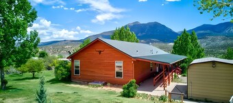 2 Homes w/ Private Gate 500,000-Acre Backyard