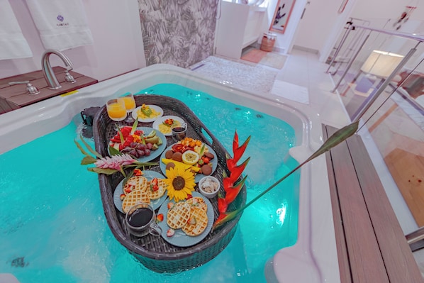 Superior Suite | Private spa tub