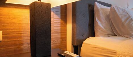 コンフォート アパートメント | 高級寝具、遮光カーテン、アイロン / アイロン台、WiFi (無料)