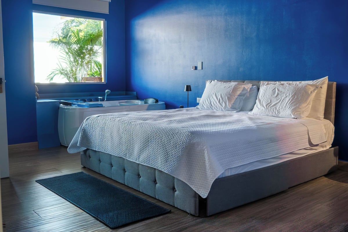 Ropa de cama de alta calidad y cortinas blackout