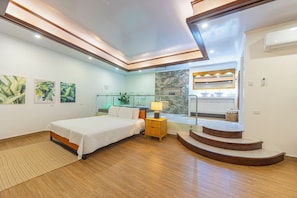 Suite superior | Ropa de cama de alta calidad y cortinas blackout