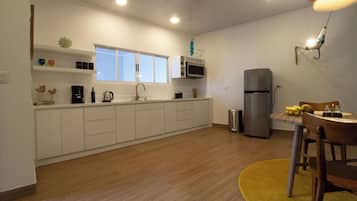 Fridge, microwave, stovetop, toaster