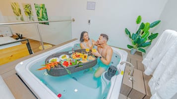 Bañera de hidromasaje privada