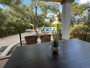 Outdoor dining - VILLA BLANCA (cala ferrera)