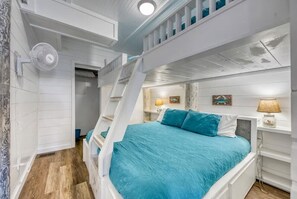 4 Schlafzimmer, Bügeleisen/Bügelbrett, kostenloses WLAN, Bettwäsche