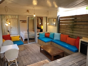 Superior Double Room, Garden View | Terrace/patio