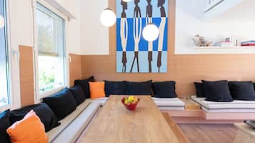 Blue Lodge | Living area