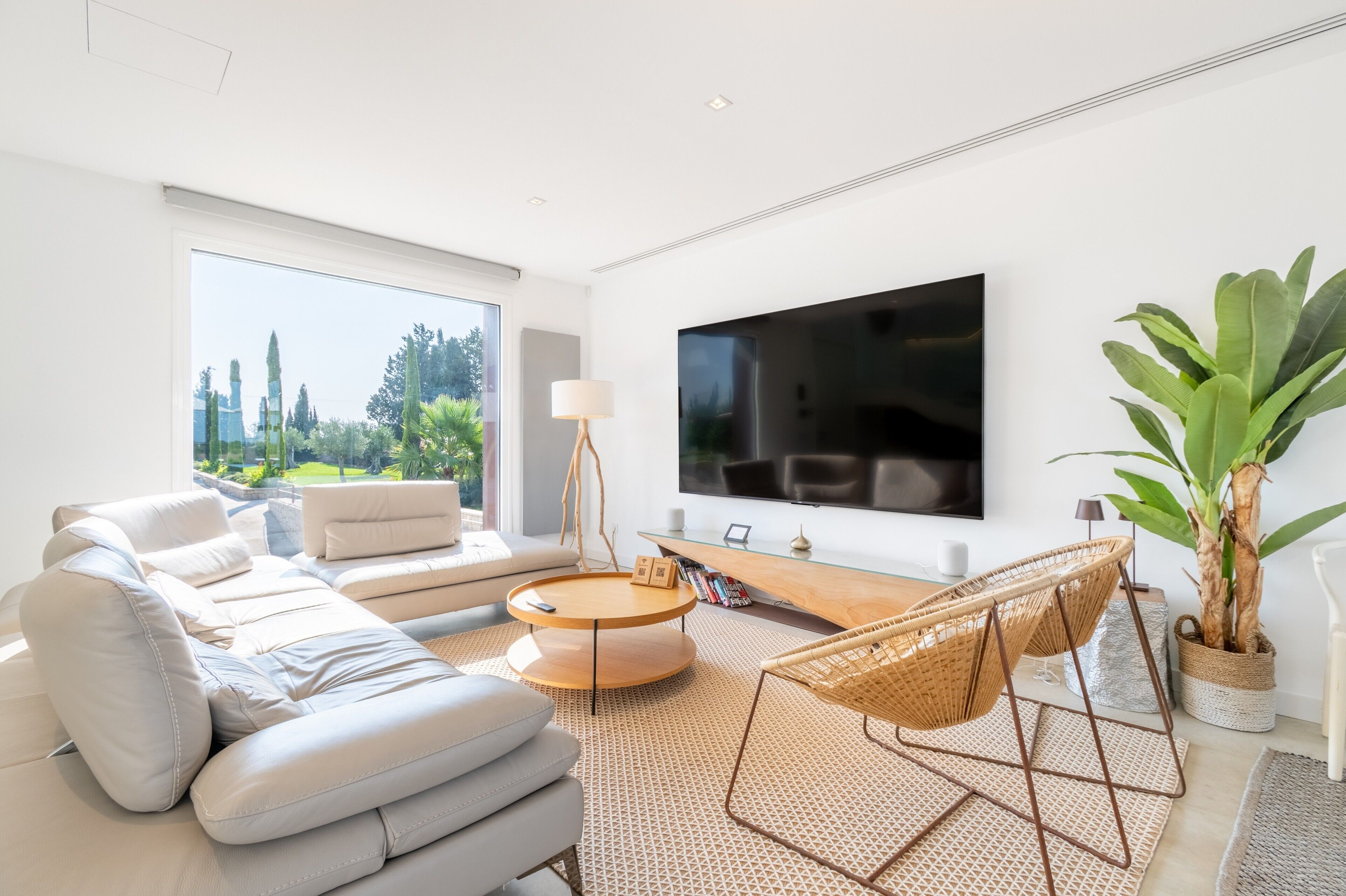 Televisie en een tafeltennistafel