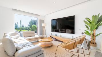 Televisie en een tafeltennistafel