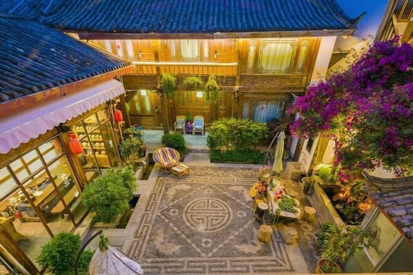 Garden - Wu Suo · Li Ziyuan (Lijiang Old Town Mufu Hotel) (Lijiang)