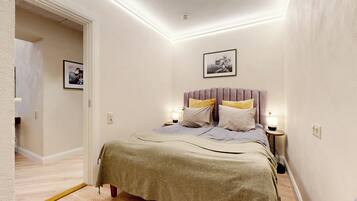 1 bedroom, free WiFi, bed sheets