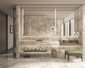 Suite, 1 King Bed, River View (Regency) | Bathroom | Separate tub and shower, rainfall showerhead, free toiletries - Hyatt Regency Xi'An Chanba (Xi'an)