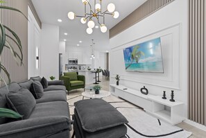 Smart TV, video games