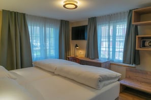 In-room safe, desk, blackout drapes, free WiFi - Gasthof zum Reh - Self-Check-in (Herbetswil)