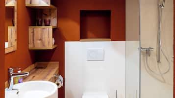 Chambre Confort Double ou avec lits jumeaux, balcon | Salle de bain