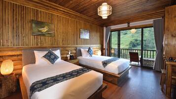 4 habitaciones, tabla de planchar con plancha, wifi y ropa de cama