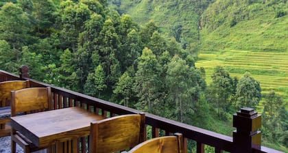 4-bedroom resort in terrific Lao Cai with WiFi, AC