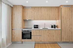 Fridge, microwave, oven, coffee/tea maker