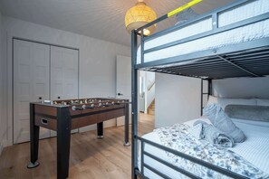 3 bedrooms, WiFi, bed sheets