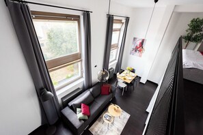 1 bedroom, desk, iron/ironing board, WiFi