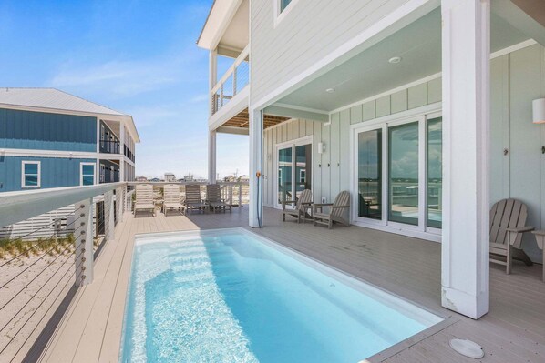 Outdoor pool, a heated pool