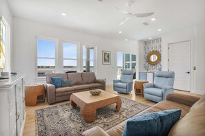 Smart TV, DVD player, books, offices