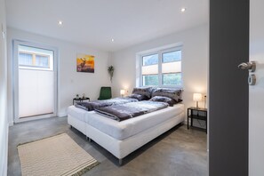 3 quartos, Wi-Fi de cortesia, roupa de cama