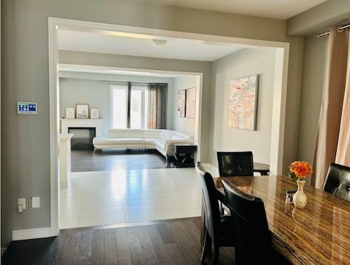 Private Room in Brampton- Room 4