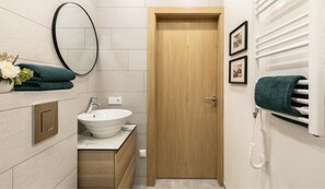 Superior Double or Twin Room, City View | Bathroom | Shower, slippers, towels