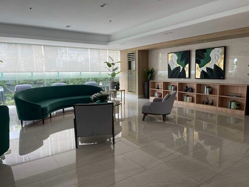 Lush residence Makati City by darpm