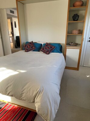 2 habitaciones, tabla de planchar con plancha, wifi y ropa de cama
