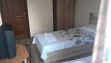 2 dormitorios, tabla de planchar con plancha, wifi y ropa de cama