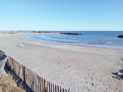 Brise de mer – App. avec vue mer, 100 mètres de la plage, animaux bienvenus!