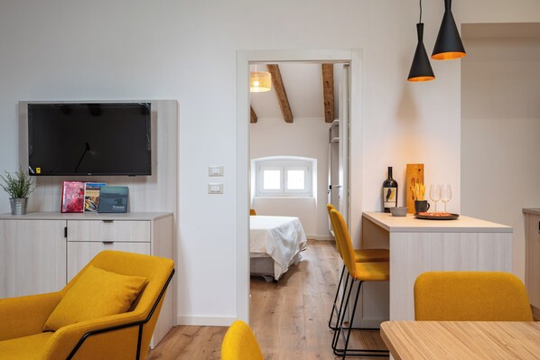 Iron/ironing board, free WiFi