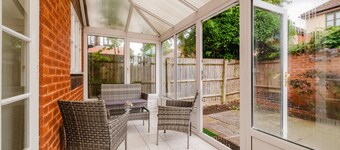 Modern & comfortable 3 bed house