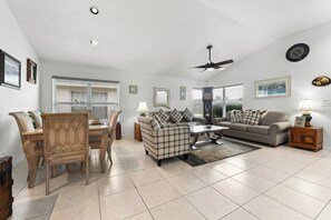 TV - Cozy 3BR Wheelchair Accessible Home with Private Pool Off US 192 Near Disney (Kissimmee)