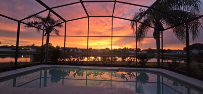 Modern Pool Home • Lake view