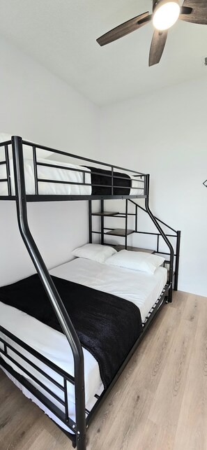 3 bedrooms, travel cot, free WiFi, bed sheets