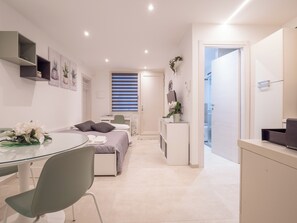 1 bedroom, desk, iron/ironing board, free WiFi