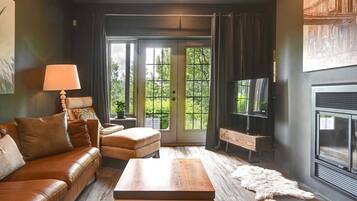 TV connectée, cheminée