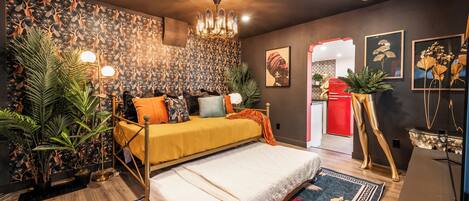 1 bedroom, iron/ironing board, WiFi, bed sheets