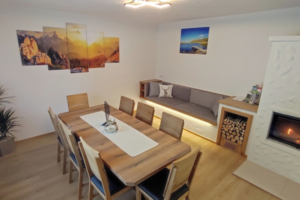 Wohn-Essbereich mit Kaminofen