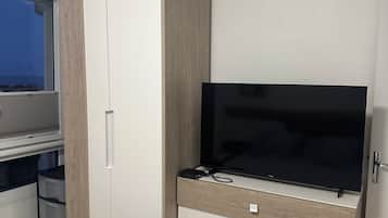 1 chambre, fer et planche Ă  repasser, Wi-Fi, draps fournis