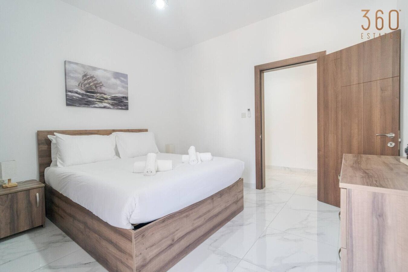 1 bedroom, desk, iron/ironing board, WiFi