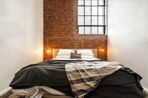 Iron/ironing board, travel crib, WiFi, bed sheets