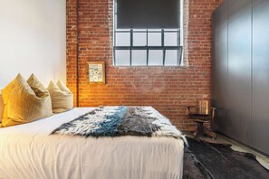 2 bedrooms, iron/ironing board, travel crib, WiFi