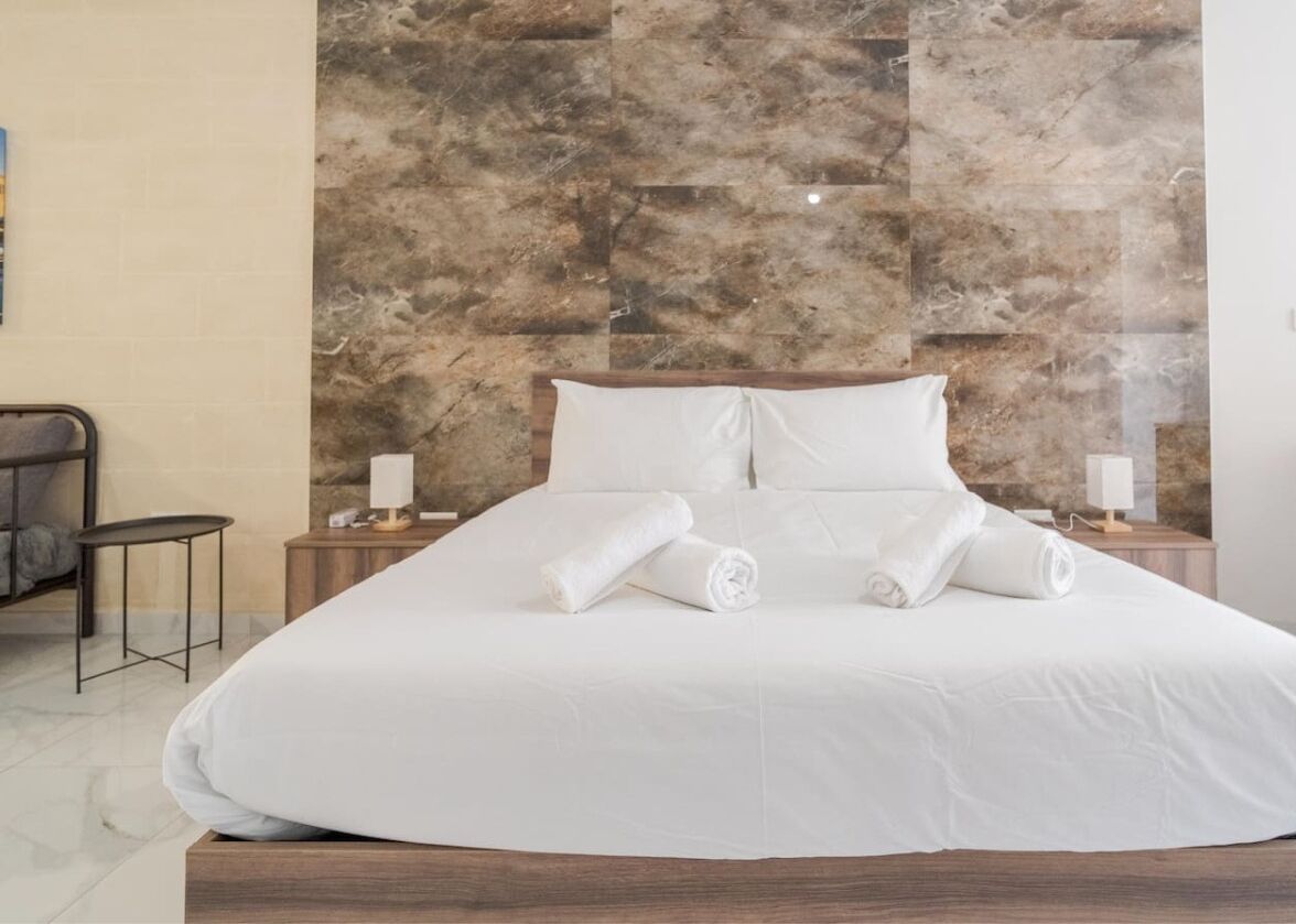 1 bedroom, desk, iron/ironing board, WiFi